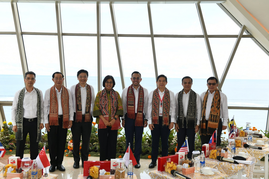 ASEAN Finance Ministers and Central Bank Governors Meeting Di Indonesia
